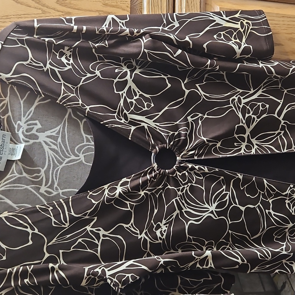 Dressbarn Vintage LP Beautiful Chocolate and Cream Floral One Piece Shirt